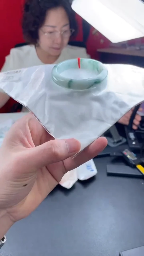 未镶嵌手镯翡翠翡翠手镯1