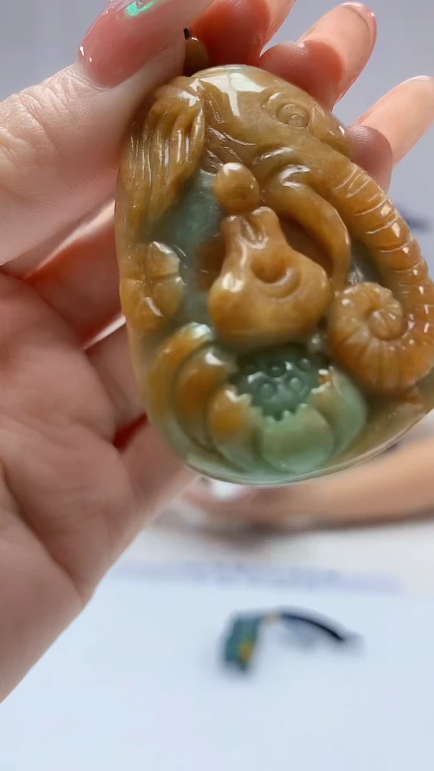 【闪购商品】定制翡翠未镶嵌4688DD-毛货挂件122