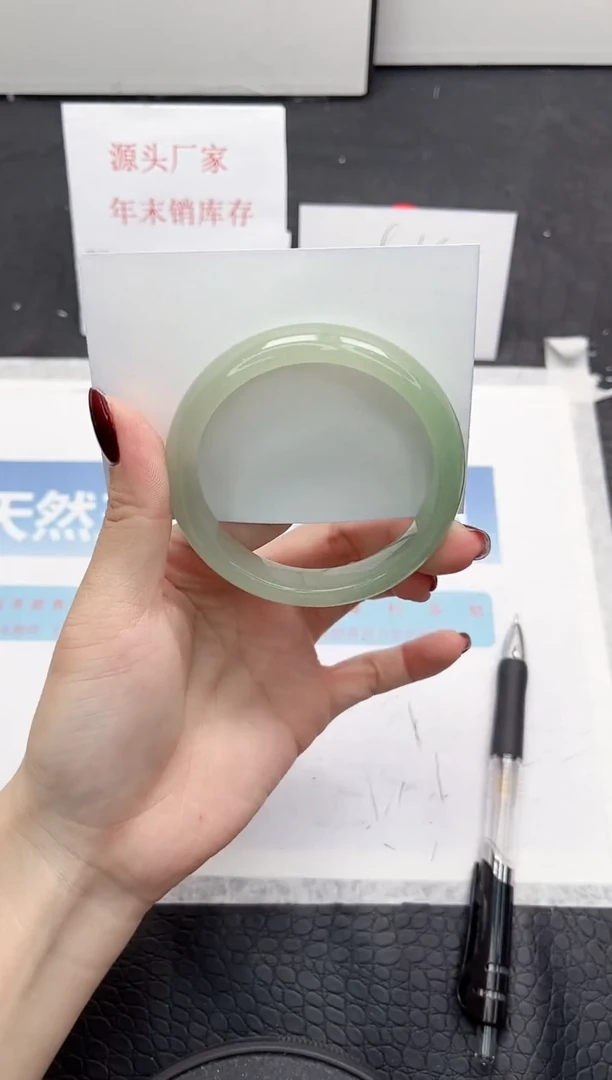 【闪购商品】石英质玉手镯未镶嵌135-56.2