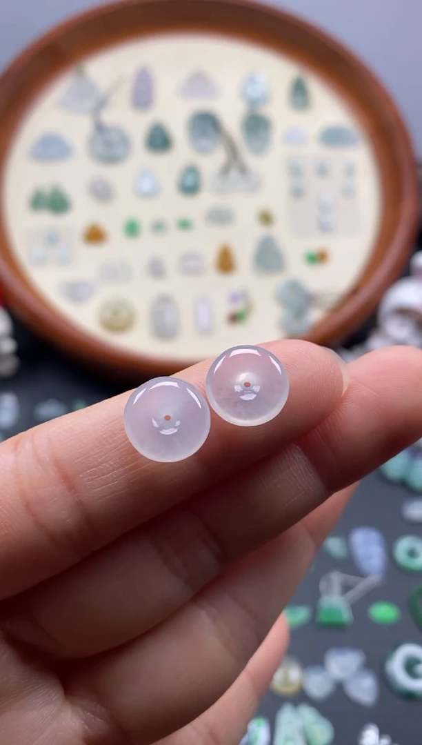 颈饰未镶嵌翡翠冰扣子1对/芬