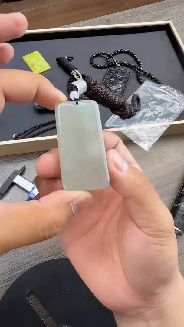 蛇纹石玉未镶嵌岫玉岫玉