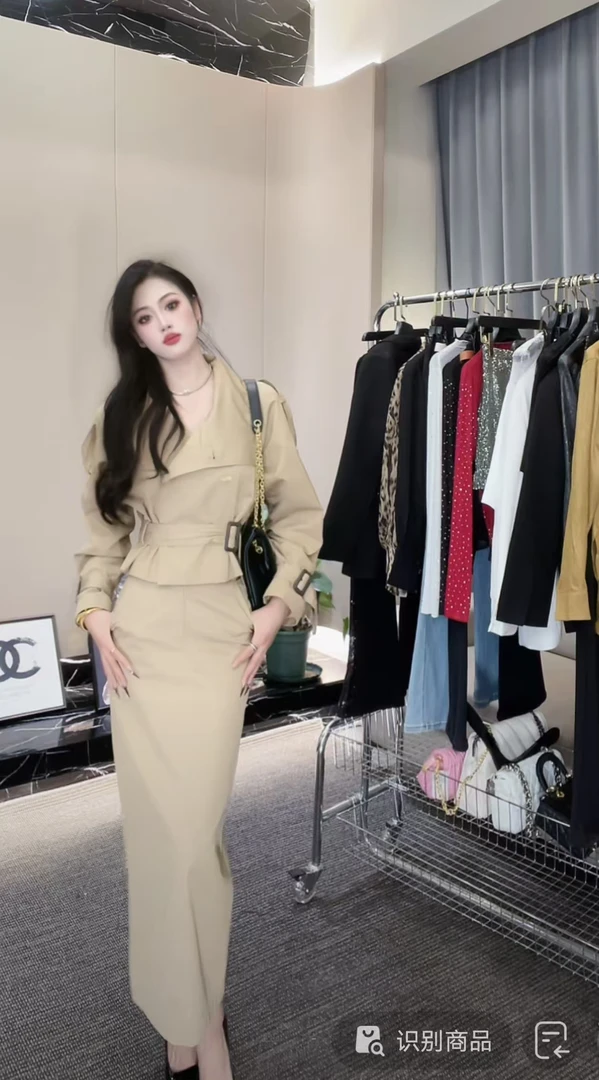 莹莹红人馆【XIAOYU】时尚气质轻奢设计师款套装 70861897 1031