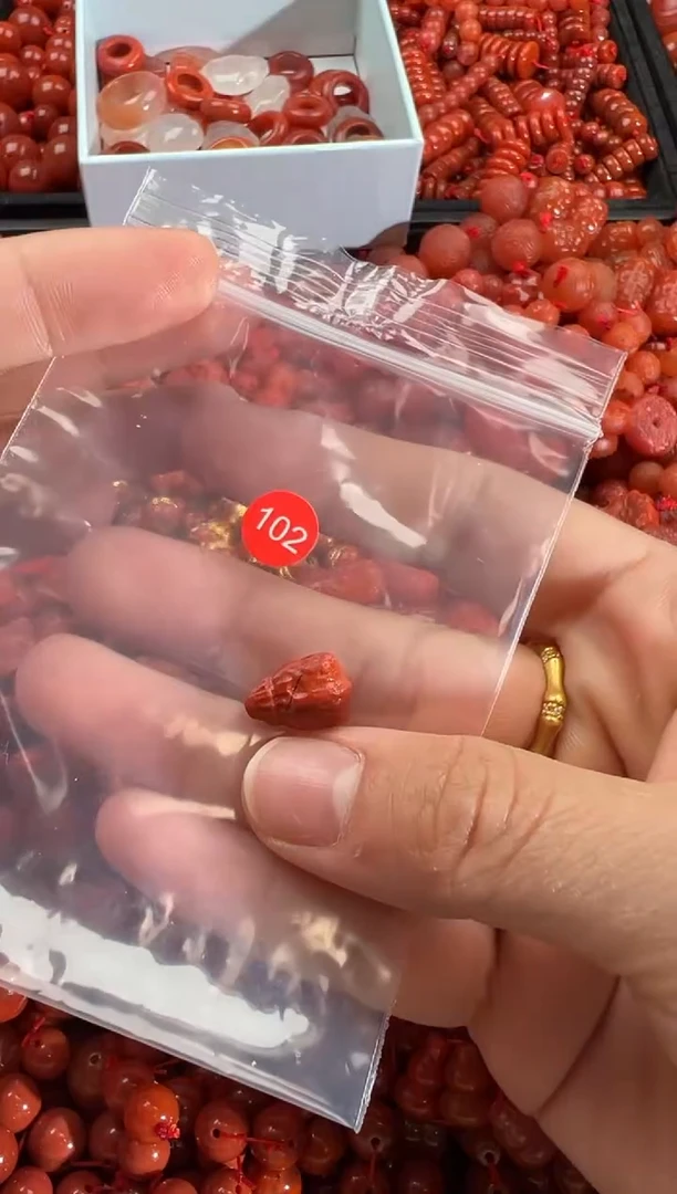 【闪购商品】南红玛瑙颈饰未镶嵌1