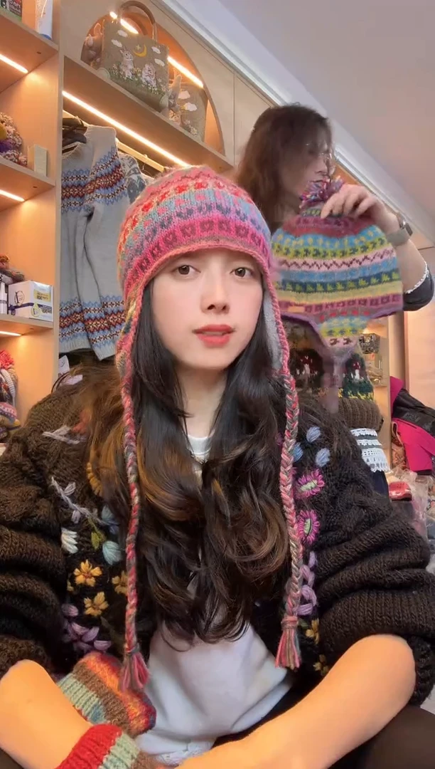 羊毛斗**豆百羊毛护耳帽B345