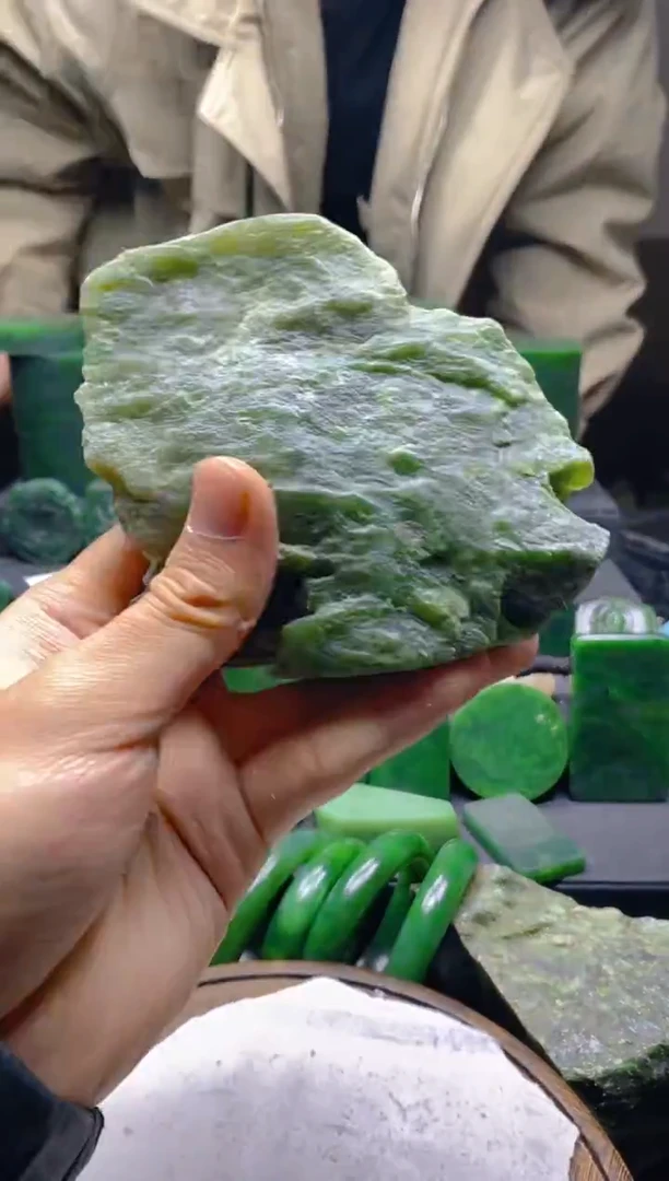 未镶嵌和田玉珠宝半成品1