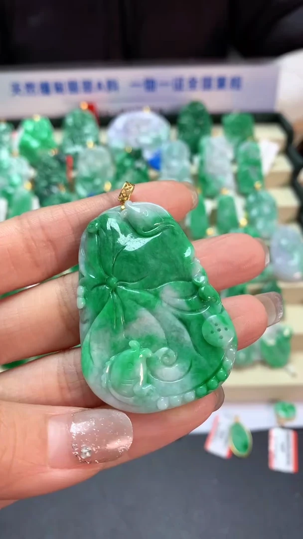 【闪购商品】翡翠吊坠(不含链)18K金镶嵌挂件