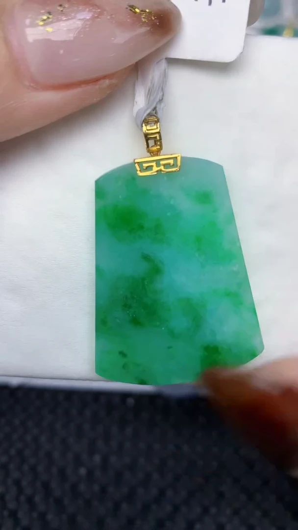 颈饰18K金镶嵌翡翠天然缅甸翡翠a货百元以上9元证书费自理