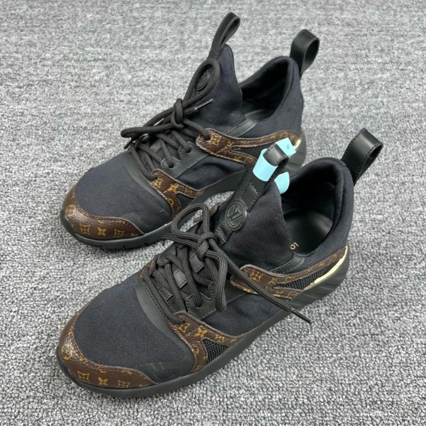 95新 LouisVuitton/路易威登 36码 老花跑鞋 98新 /8953牛仔运动