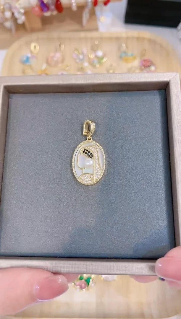 【闪购商品】淡水珍珠颈饰合金吊坠