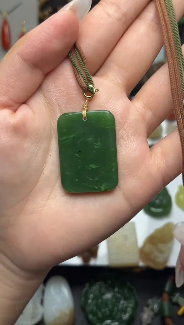 颈饰银S925镶嵌和田玉无事牌