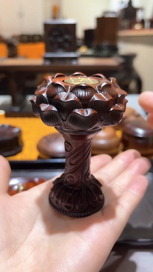 木精品木雕精工细作