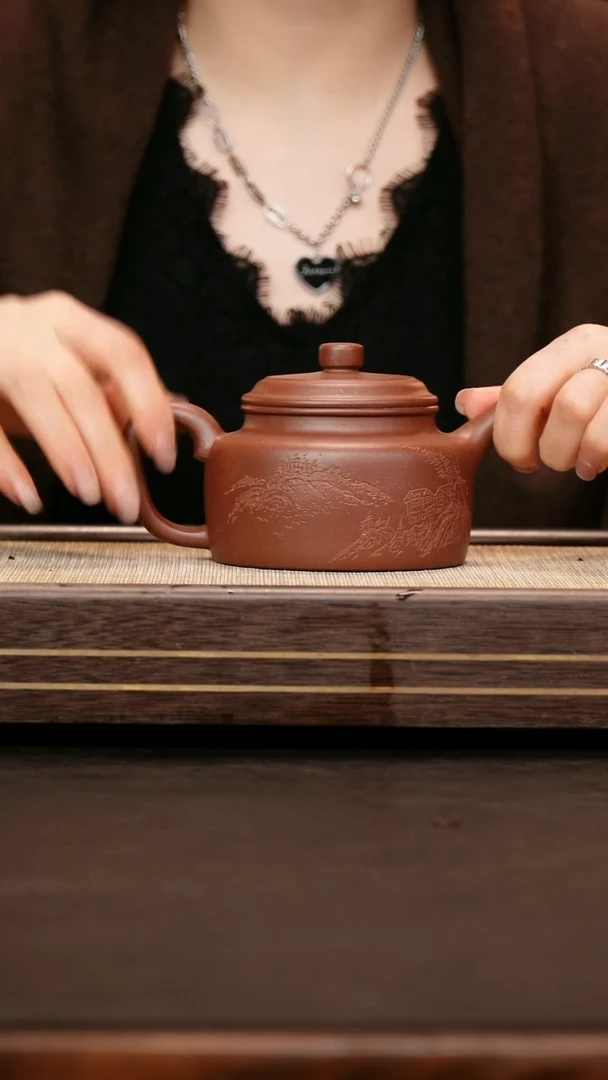 茶壶紫砂中槽清 德钟 刻绘 大号