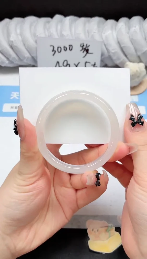 未镶嵌手镯石英质玉28/荔枝53.5