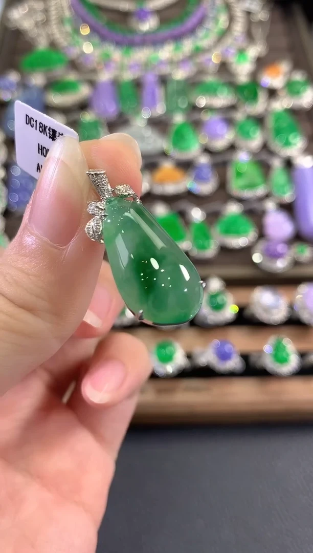 吊坠(不含链)18K金镶嵌翡翠c24