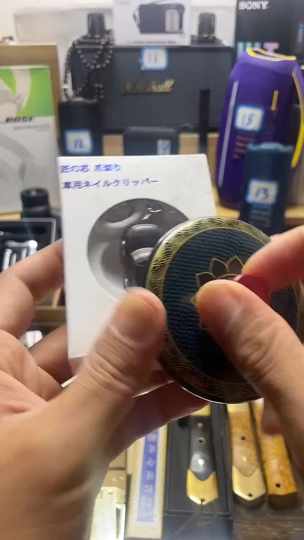 瓷片闪购商品 如图所示