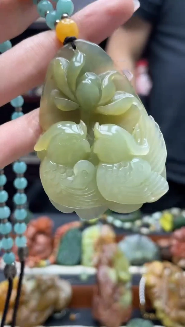 未镶嵌岫玉吊坠·