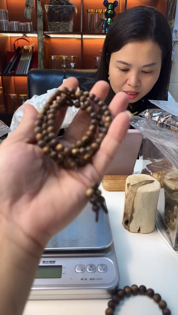 沉香碎屑海南老乌身99沉多圈克多样性发一