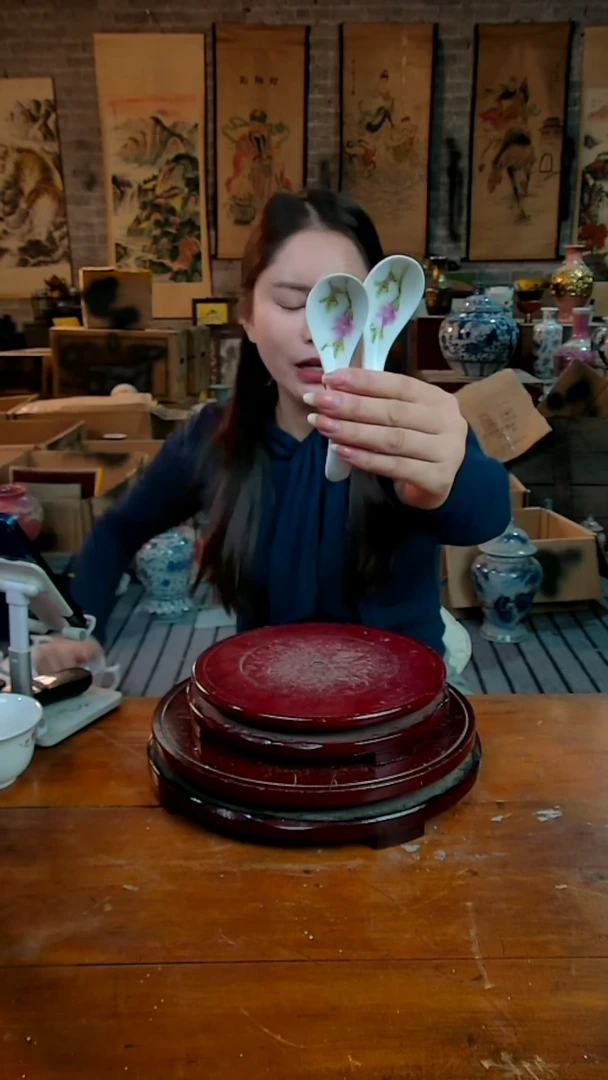 摆件景德镇陶瓷摆件水点桃花勺子一对