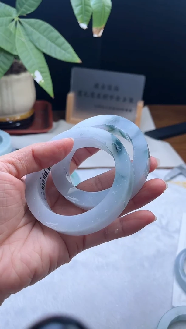 未镶嵌胚定制翡翠何***埃多样性发货之一