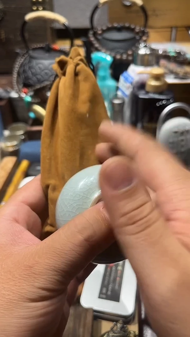 瓷片闪购商品 如图所示