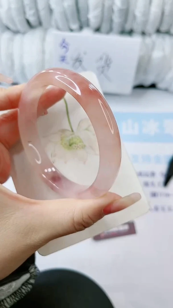 【闪购商品】石英质玉手镯未镶嵌多样性发货C232