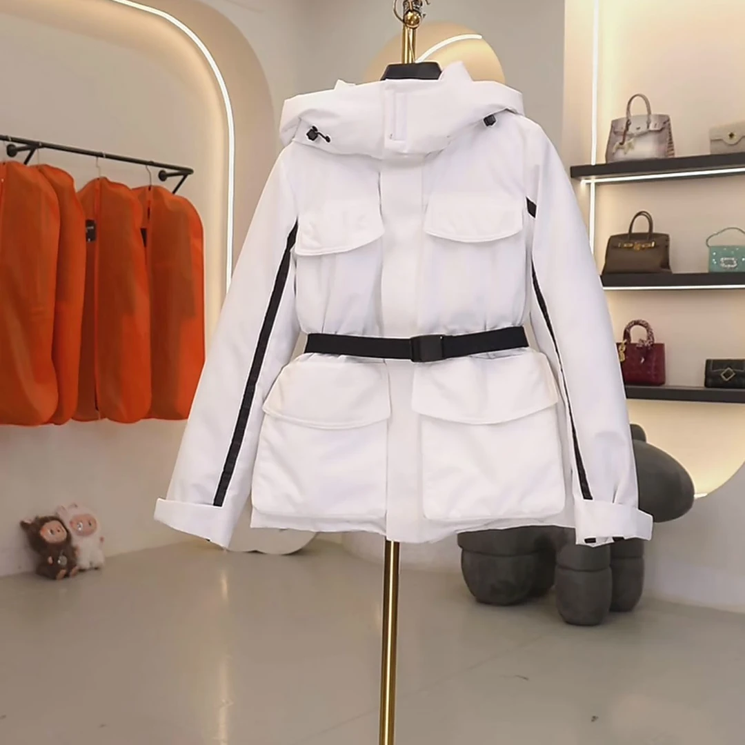 女士短款连帽收腰秋冬保暖百搭外套kk224