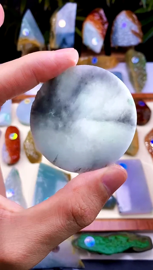 定制翡翠未镶嵌翡翠