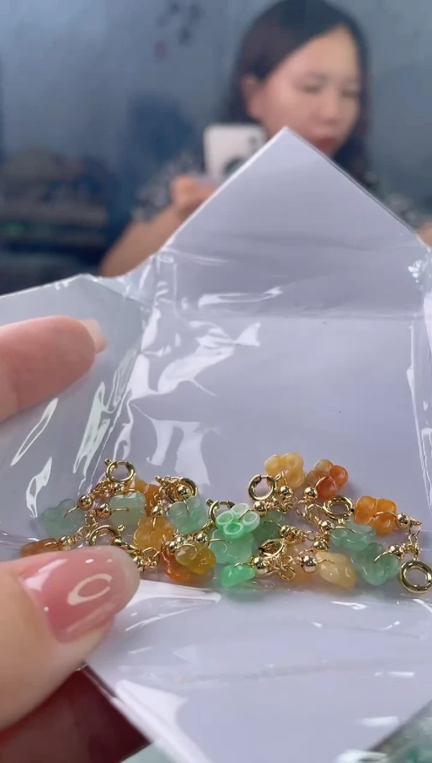 翡翠未镶嵌吊坠(不含链)小花花
