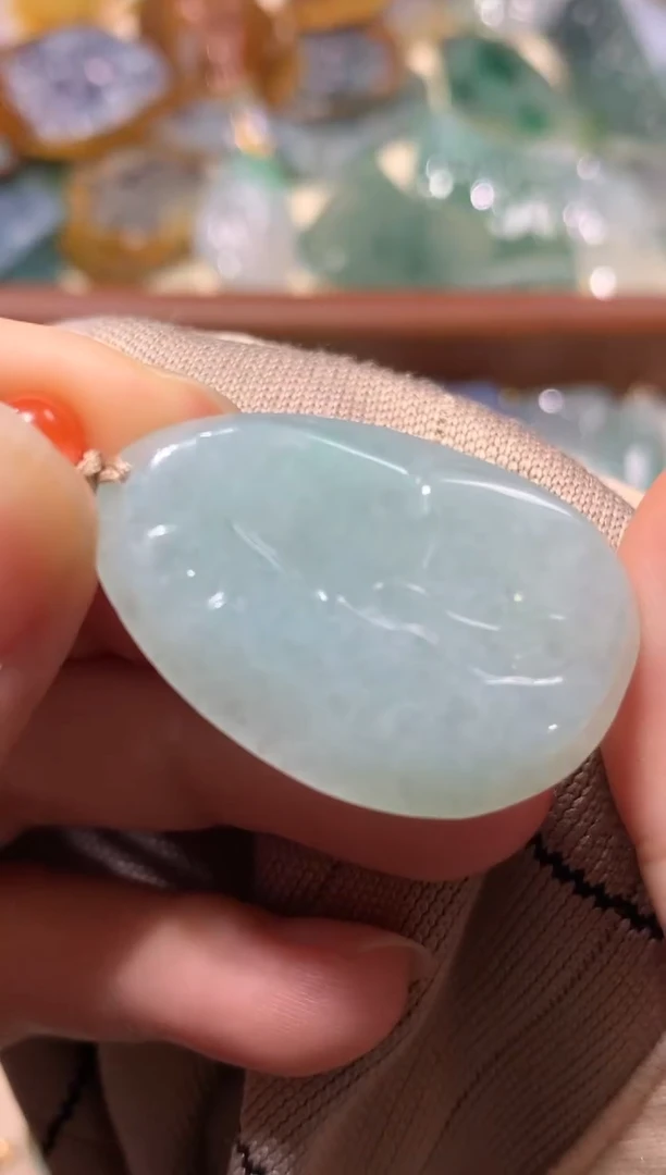 吊坠(不含链)未镶嵌翡翠吊坠