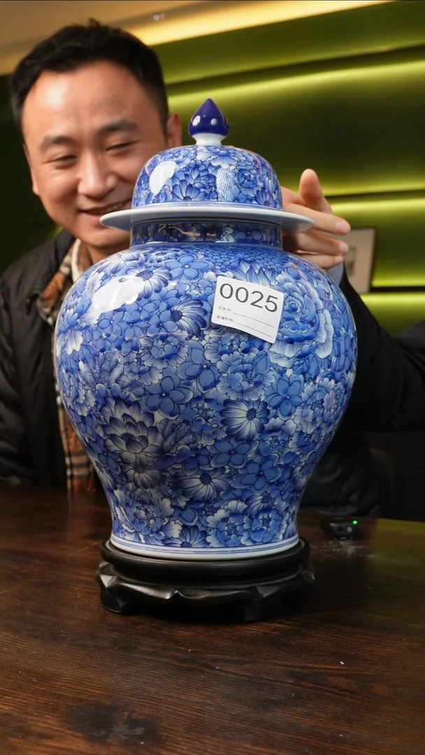 【闪购商品】其他青花蓝底万花将军罐0025