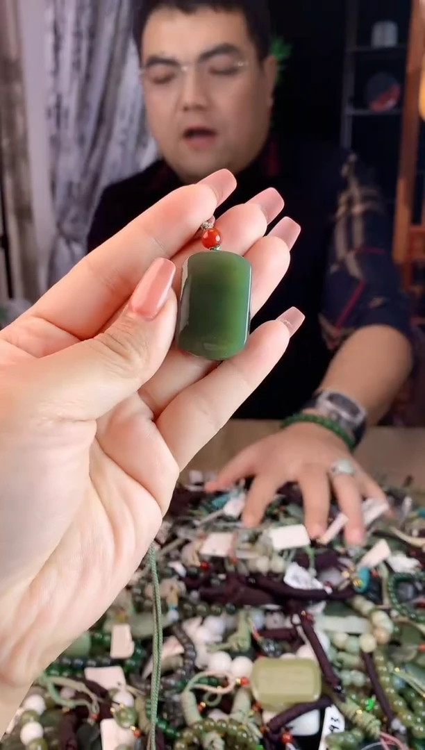 【闪购商品】和田玉挂件未镶嵌多样性发货拍一发一