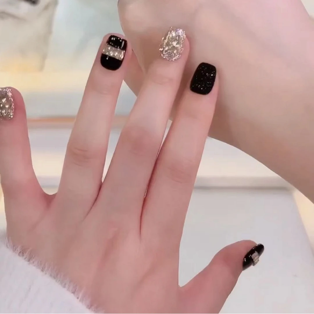 【暮光之城】纯手工穿戴甲秋冬新款腰钻拼钻细闪黑色气质显白美甲