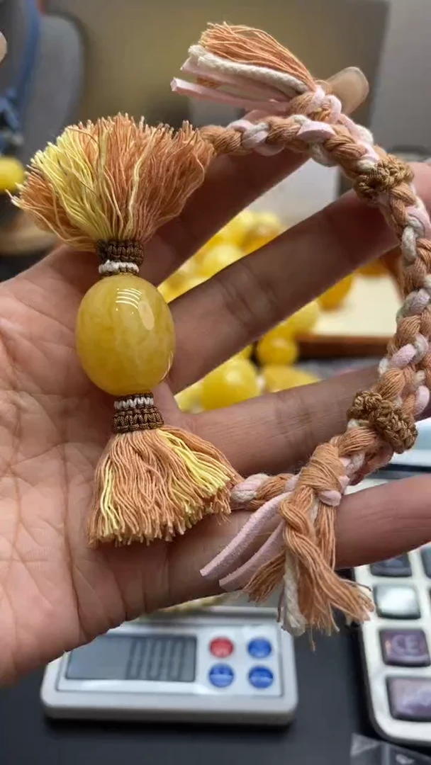 琥珀未镶嵌珠宝奇石2028