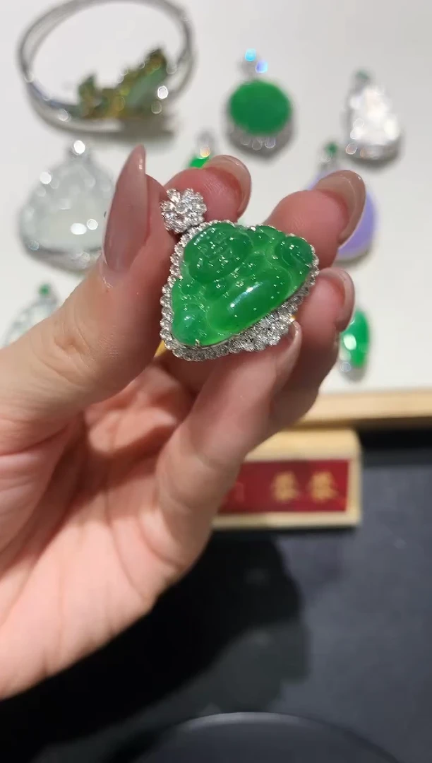 翡翠18K金镶嵌吊坠(不含链)团购2
