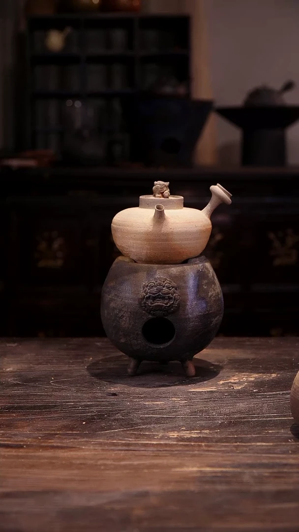 狮子侧把加三足狮子炉