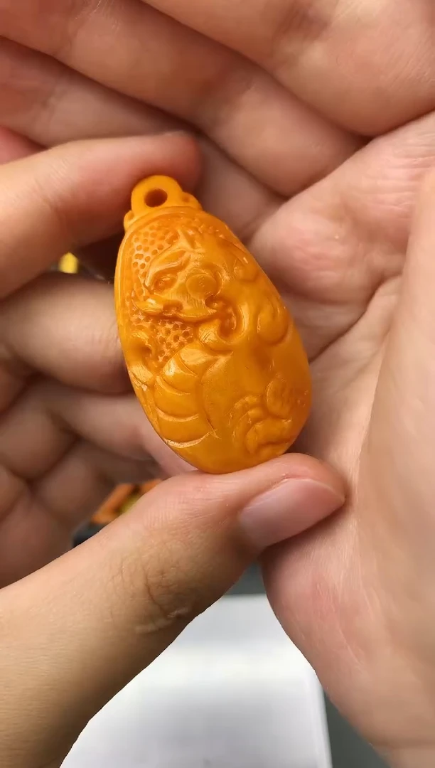 未镶嵌琥珀珠宝奇石243