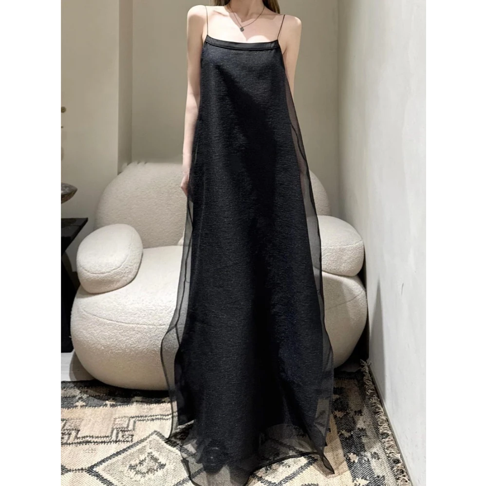 今年流行黑色吊带网纱连衣裙女2025夏季清冷艺术酷飒风女装高级感