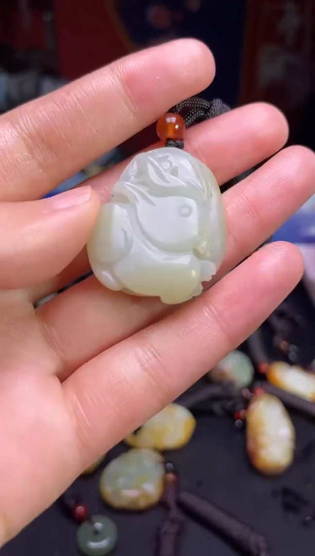 颈饰未镶嵌和田玉1