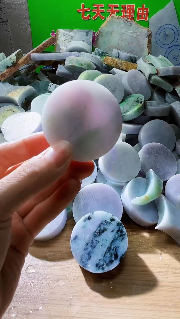 翡翠未镶嵌颈饰天然翡翠A货066