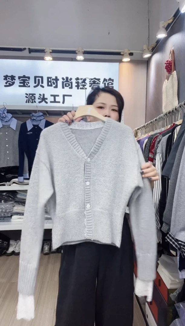 甜**上灰色加厚开衫999999999