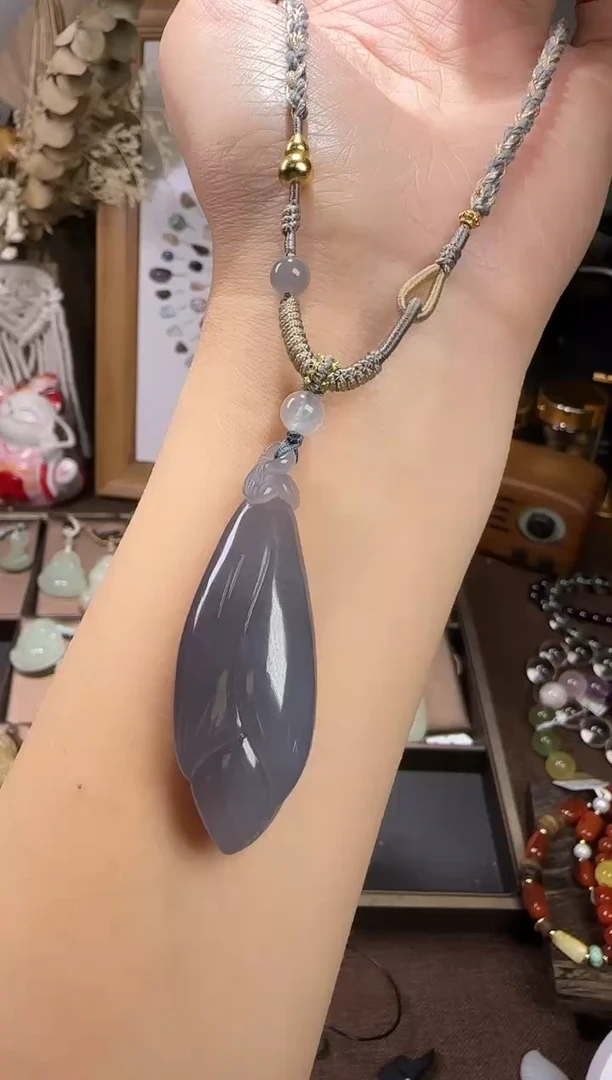 水晶摆件未镶嵌玉兰花
