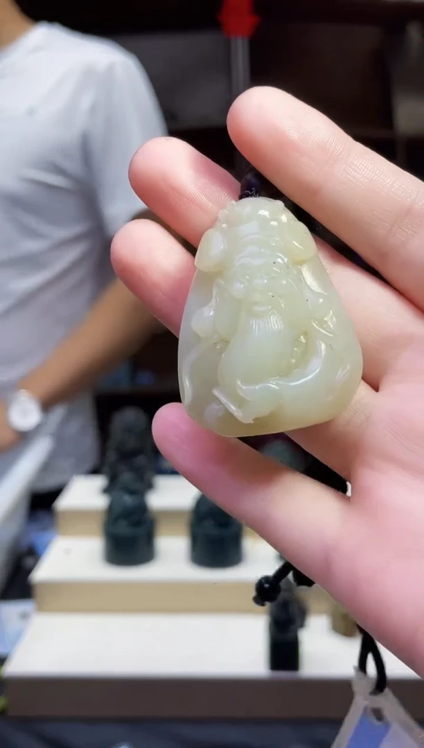 和田玉未镶嵌颈饰1