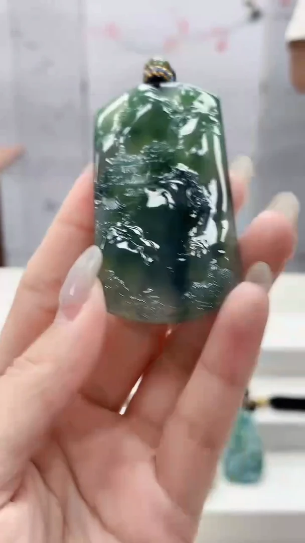 定制翡翠未镶嵌5028lr-毛货挂件213