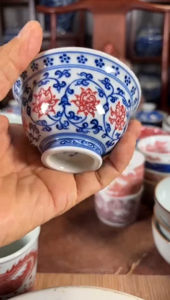柴窑青花釉里红缠枝莲杯杯
