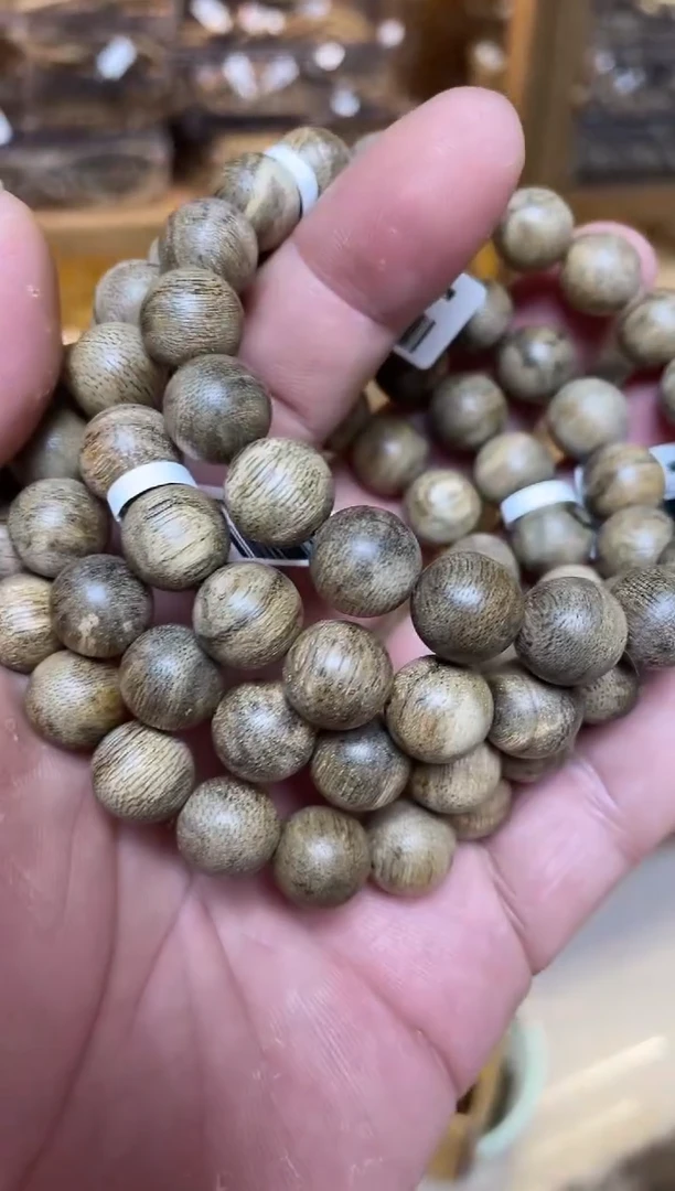 沉香手串 文莱圆珠单圈昆仑梅格1.1多样性发其一