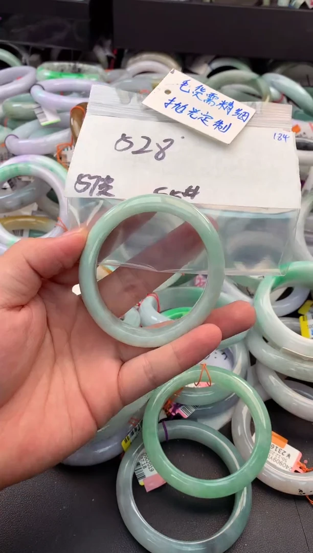 【闪购商品】定制翡翠未镶嵌毛货需精细抛光+多人