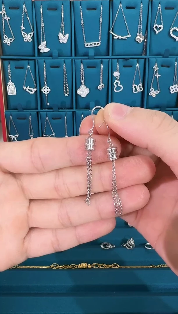 耳饰定制铂950路路通耳钩