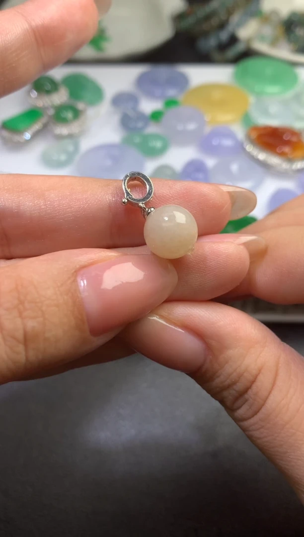 颈饰未镶嵌翡翠净货