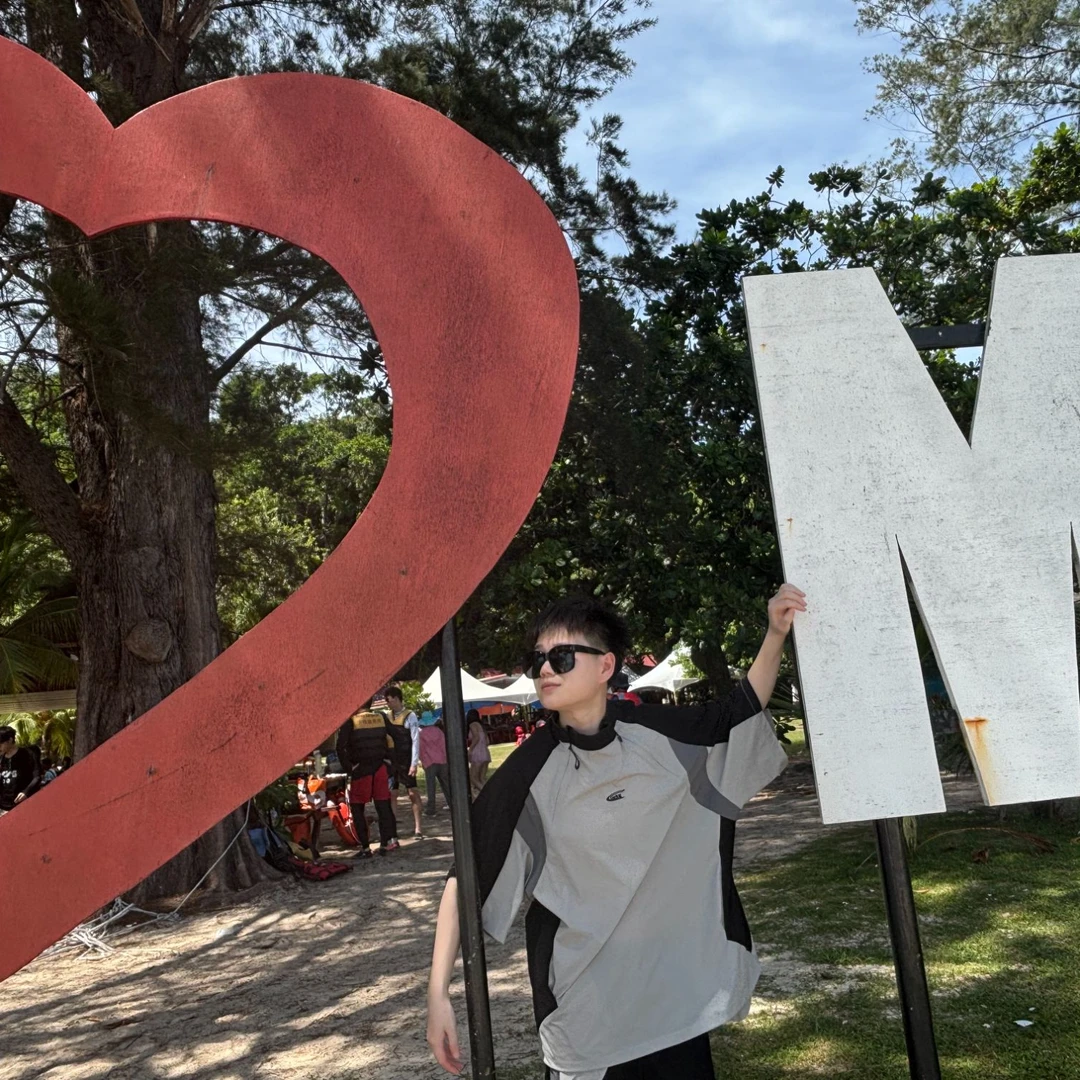 「ComingYe」潮牌T恤卫衣 男女同款 默认微瑕 孤品清仓款B