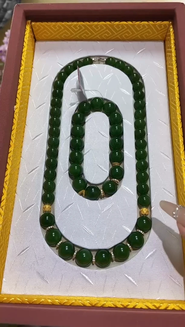 【闪购商品】和田玉手镯18K金镶嵌圆满守护/18K金碧玉绿油漆套装